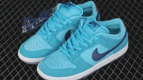 SB Dunk Low Blue Fury Royal Deep BQ6817-400