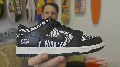 Nike SB Dunk Low OG QS / Четверть закуски